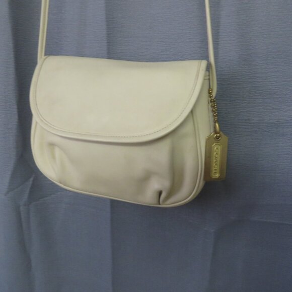 ❤️VTG COACH 240 Lightweight Cafe Pleated Bag Semi Circle Crossbody Purse + FOB - Picture 4 of 13